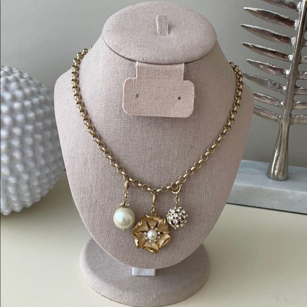 Goldtone Necklace with Interchangeable Charms.